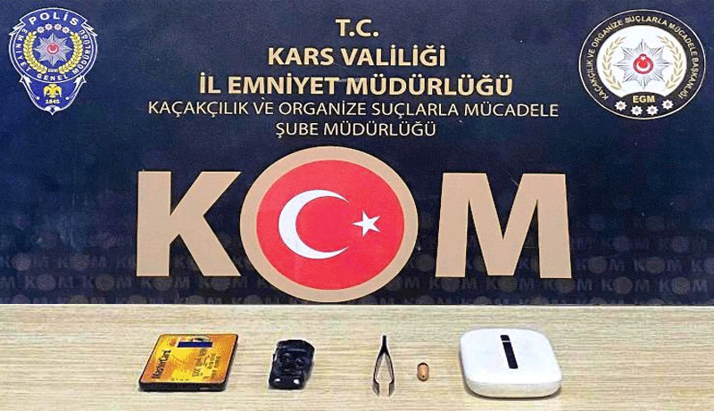 Kars'ta yine kopya düzeneği ele geçirildi