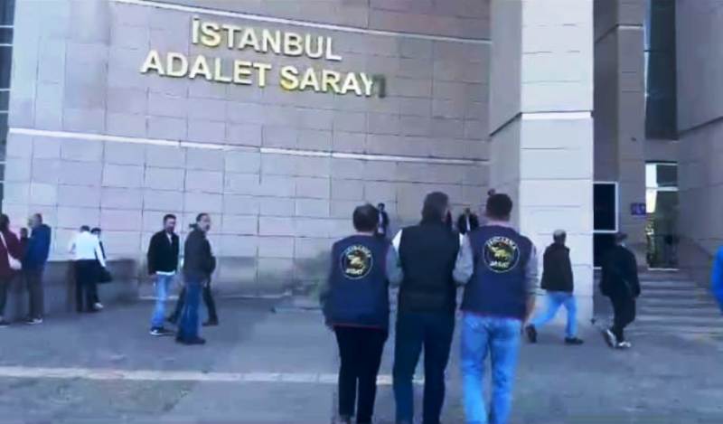 Jandarma aranan şahısları İstanbul'da yakaladı