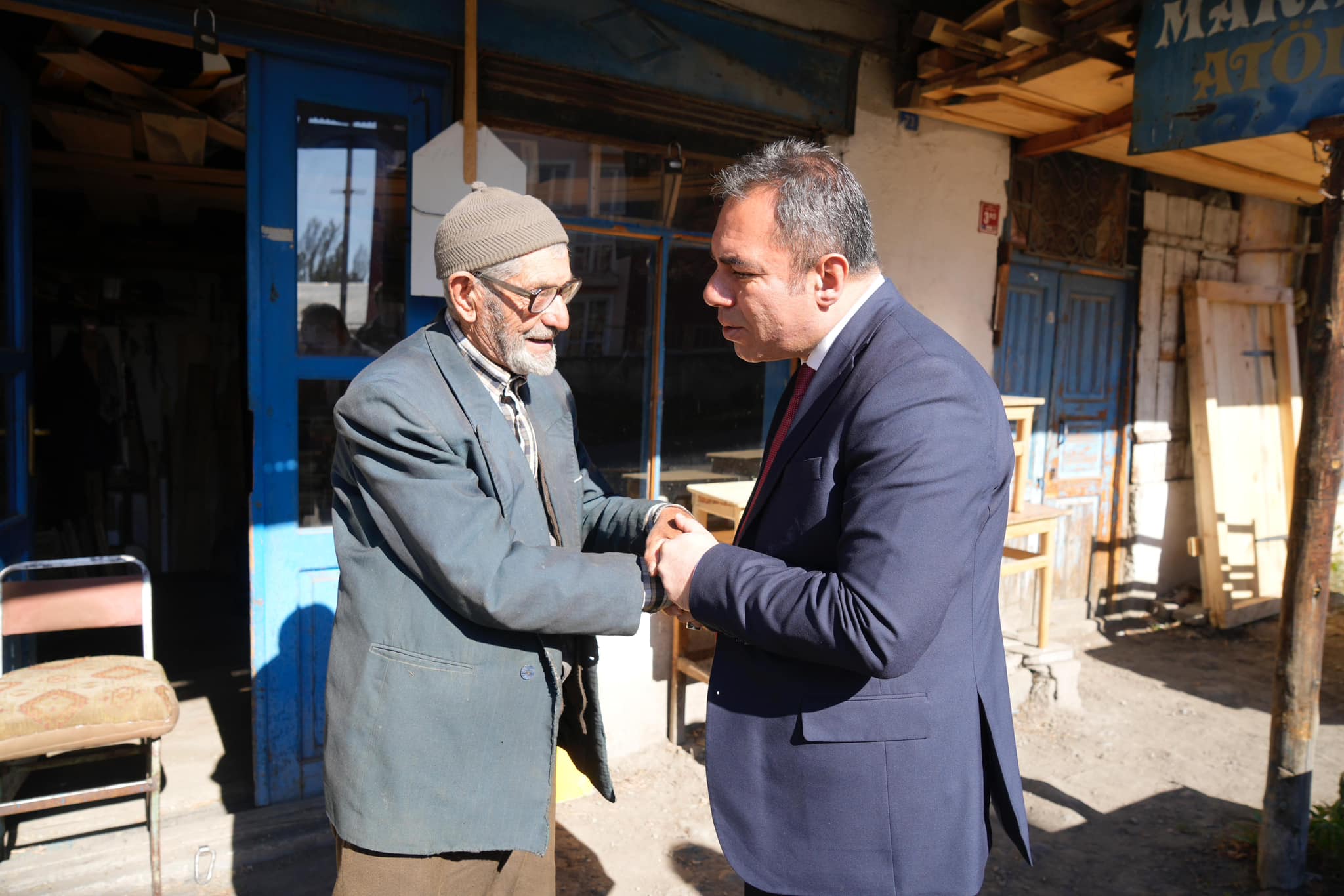 Başkan Senger, Merkez Mahallesinde