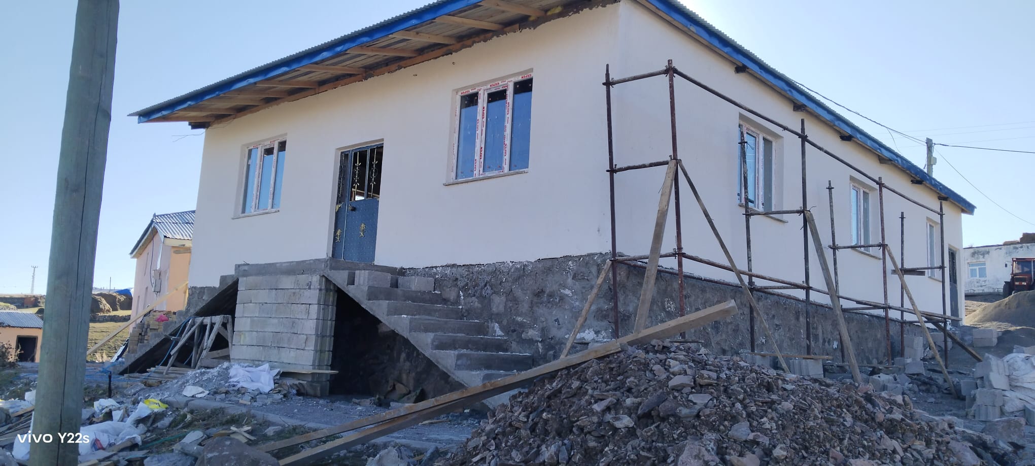 Katırağ Taşlıca köyü taziye evini ziyaret etti