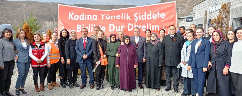 Kars'ta "Kadına Yönelik Şiddete Karşı Uluslararası Mücadele Günü"