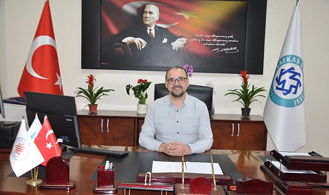 Tıp Fakültesi Dekanlığına Prof. Dr. Rencüzoğulları atandı