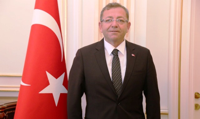 Vali Polat’tan öğrencilere öneri: “Bolca kitap okuyun”