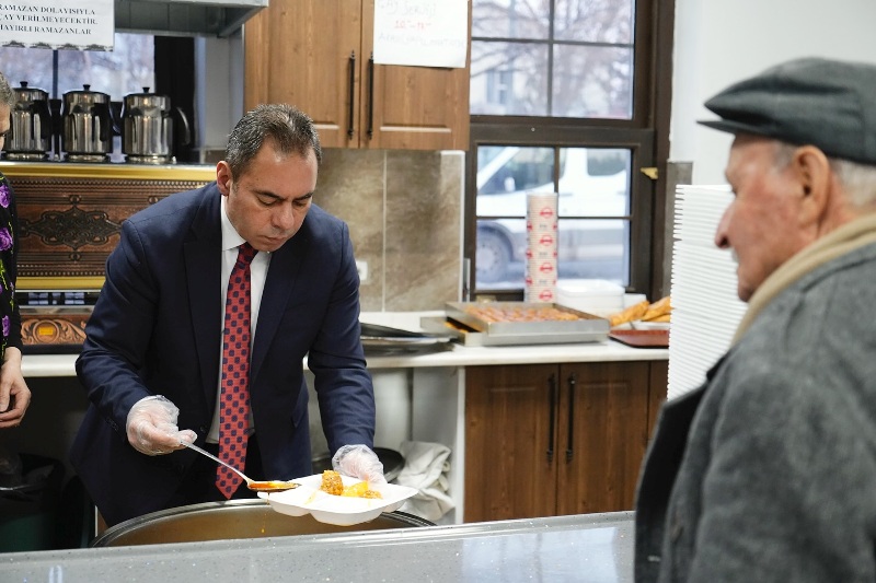 Başkan Senger’den iftar servisi