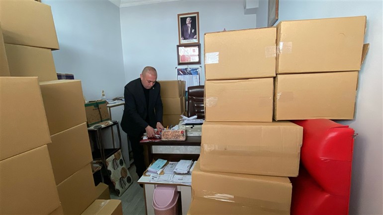 Muhtar Mücük, mahalle sakinlerini yine sevindirdi