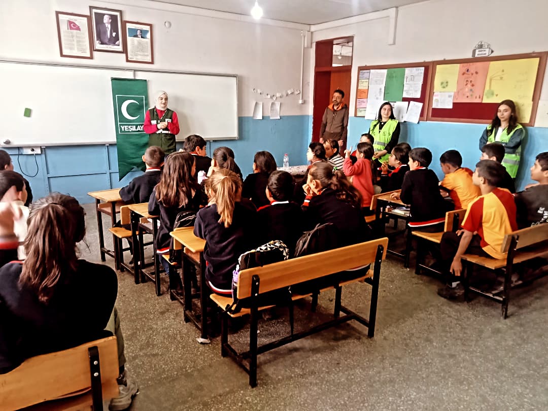 Yeşilay, köylerimizde el ele