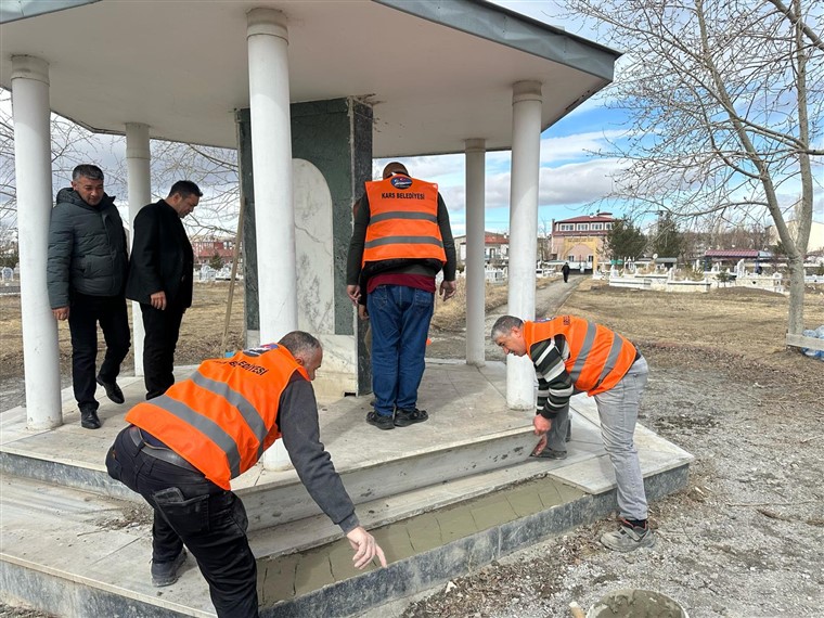 Mezarlıklarda bayram bakımı