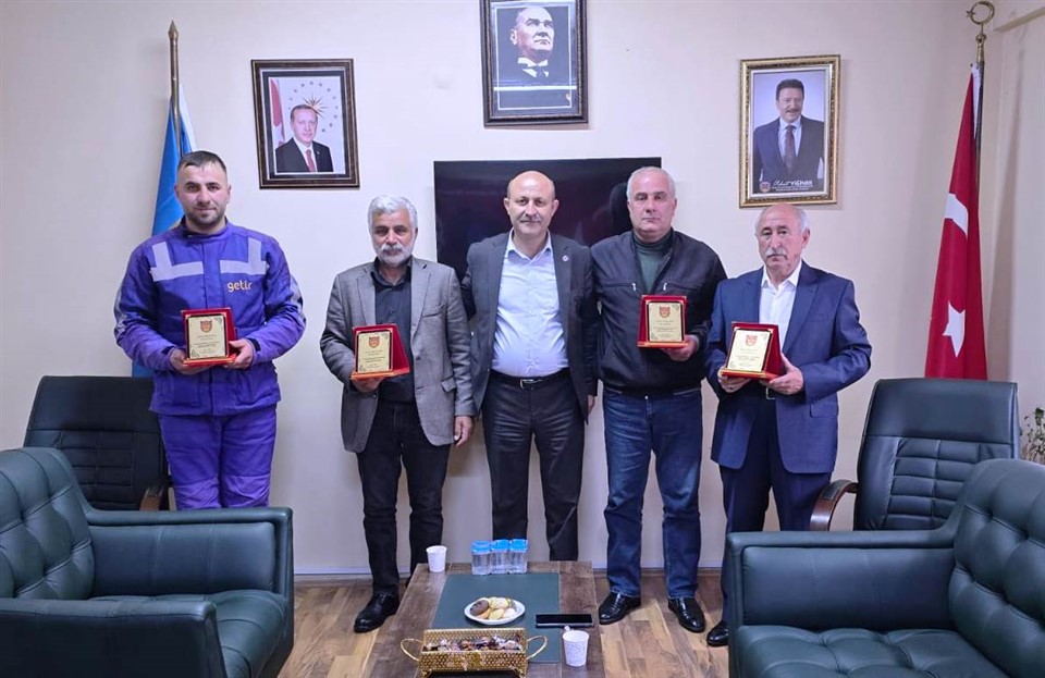 Ulakcı’dan yılın şoförlerine plaket