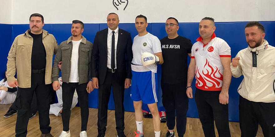 Çelik, galibiyetini Kars halkına armağan etti