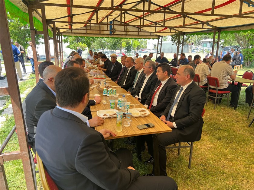 Alp, acılarını paylaşan Kars halkına teşekkür etti.