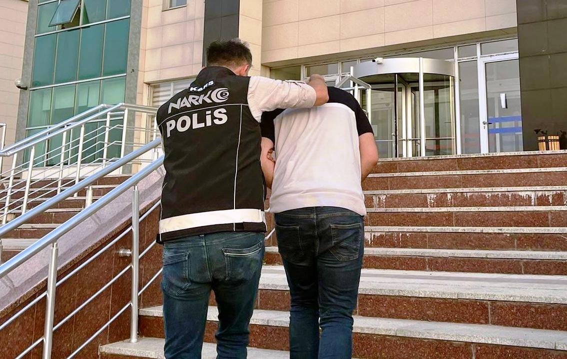 Uyuşturucu taciri şahıs yakalandı