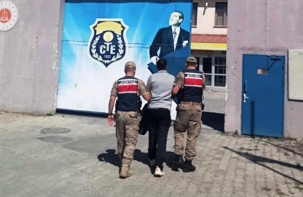 22 ayrı suç kaydı bulunan şahıs Arpaçay’da yakalandı
