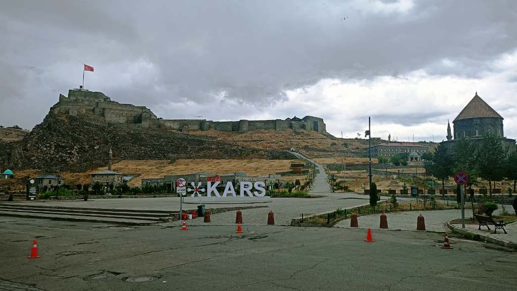 Kars için sağanak yağış uyarı!