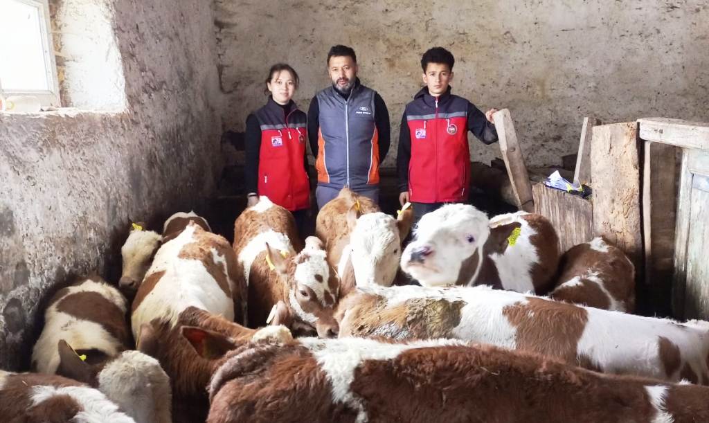 Öztürkler: Kars’ta tarım ve hayvancılık kırmızı alarm veriyor!