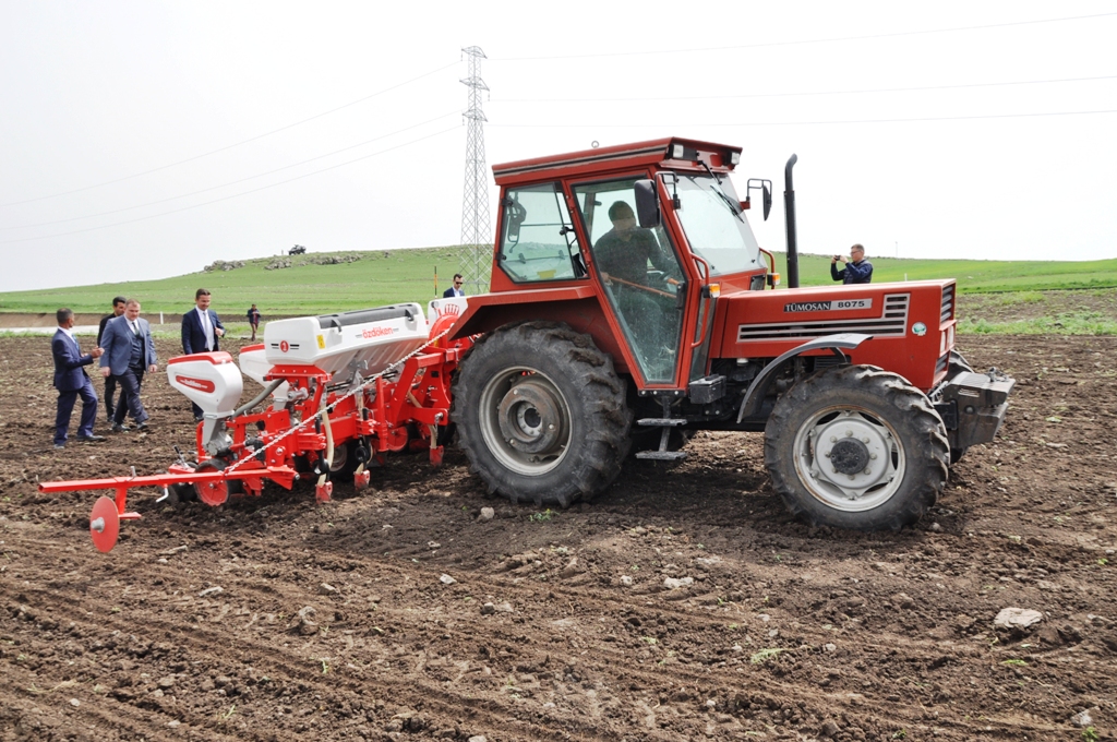 Kars’ta traktör sayısı her geçen gün artıyor
