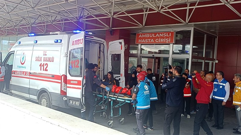 Kars’ta deprem sonrası hastane tatbikatı gerçeği aratmadı