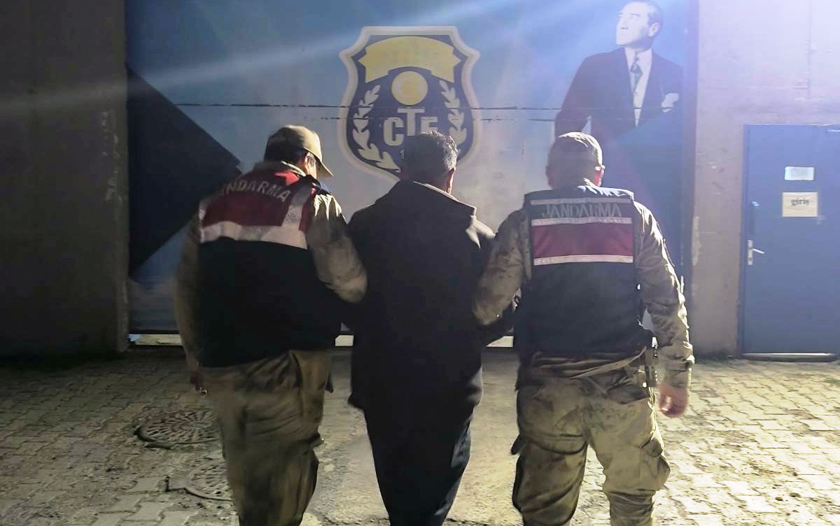 7 yıl, 6 ay hapis cezasıyla aranan şahıs Kağızman’da yakalandı