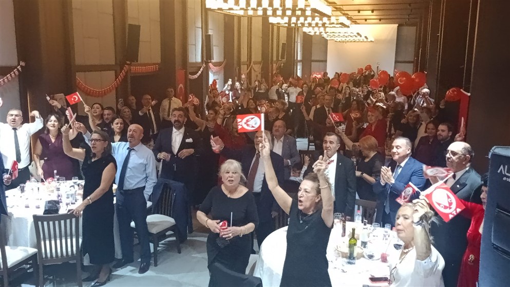 Kars’ta 50 yıl son ilk kez Cumhuriyet Balosu düzenlendi