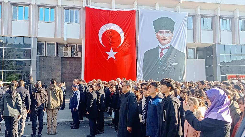 Kars halkı, Büyük Önder'i saygı ve minnetle andı
