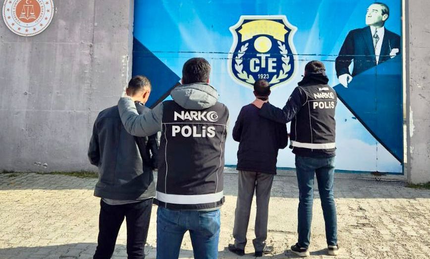 Uyuşturucu tacirleri tutuklandı