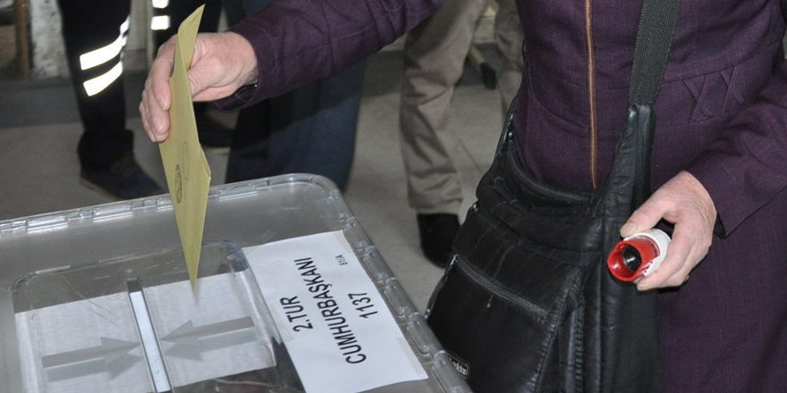 Kars’ta sandıklar kapandı, oy sayımına başlandı