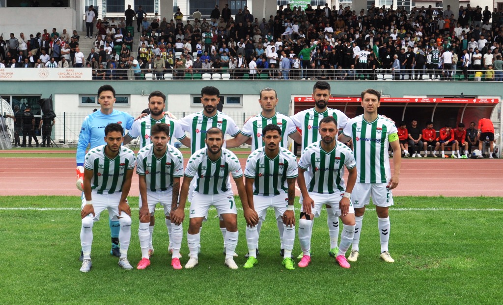 Kars 36 Spor, lig lideri ile karşılaşıyor