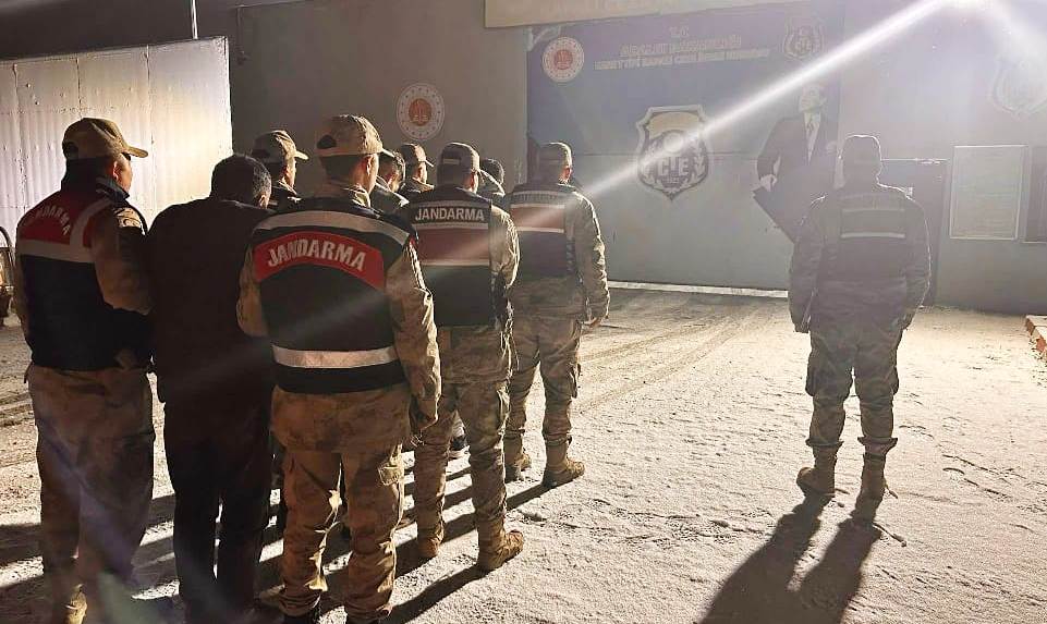 Kağızman’da göçmen kaçakçıları tutuklandı