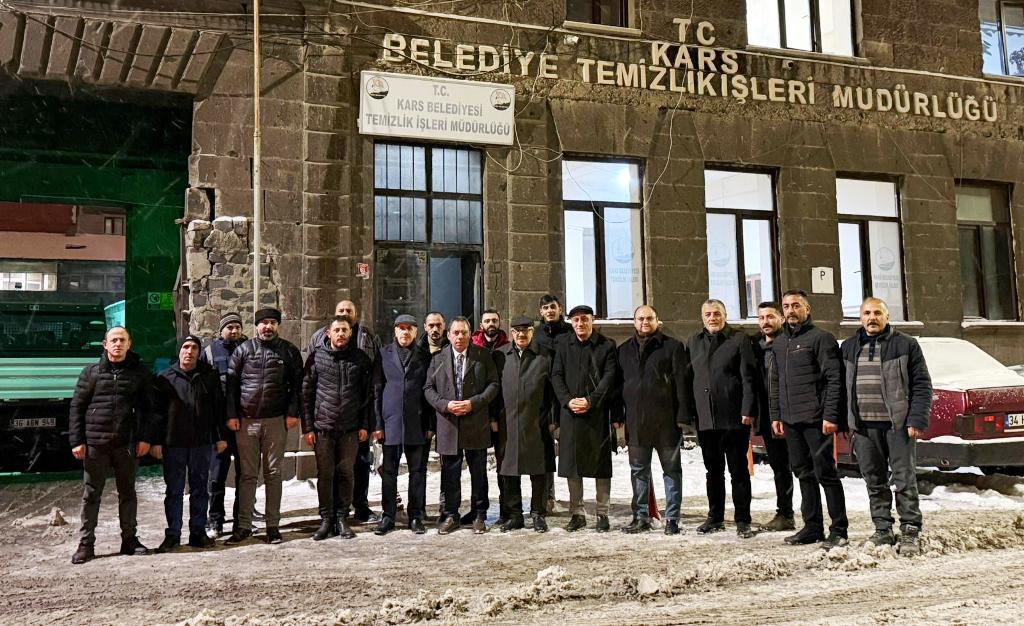 Kars Belediyesi, karla mücadele çalışmaları başlattı