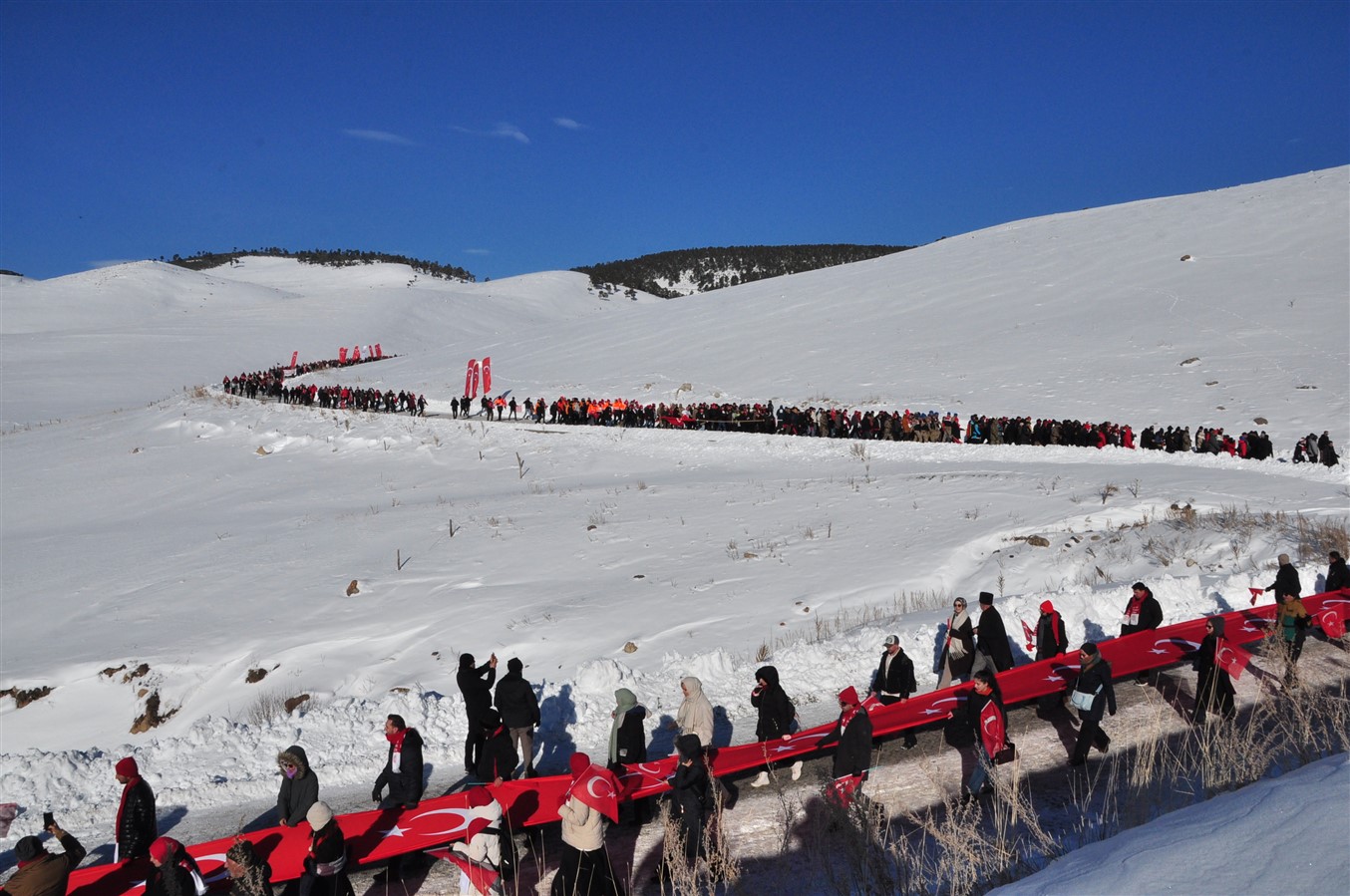 Sarıkamış Şehitlerini anma yürüyüşü başladı