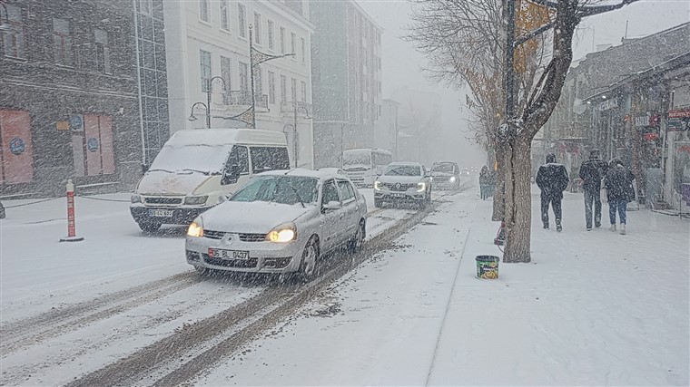 Kars’ta kar yağışı akşam saatlerinde devam edecek