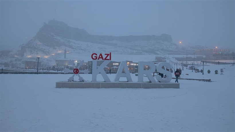 Kars’ta eğitime kar engeli