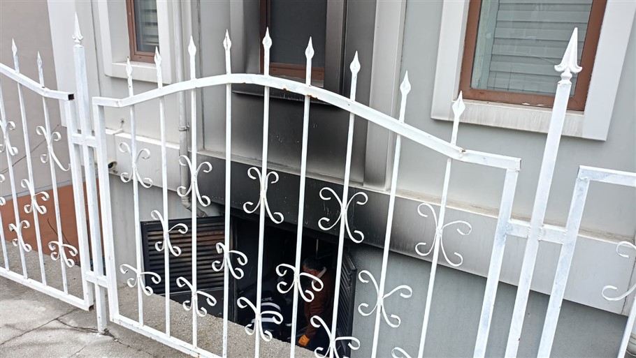 Trafo patladı: Kars Belediyesi elektriksiz kaldı