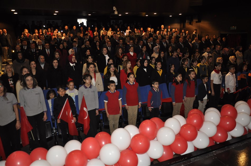 Kars’ta buruk 23 Nisan coşkusu