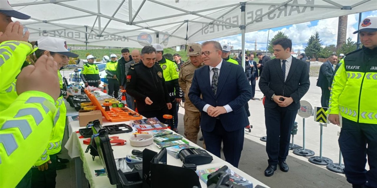 Kars’ta Trafik Haftası il genelinde kutlanıyor