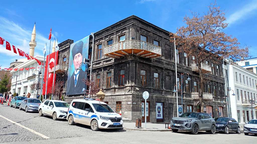 Kars Belediyesi, bazı taşınmazları kiraya verecek