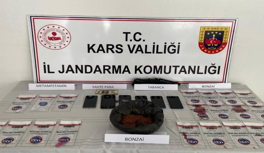 Kars ve Kağızman’da uyuşturucu operasyonu