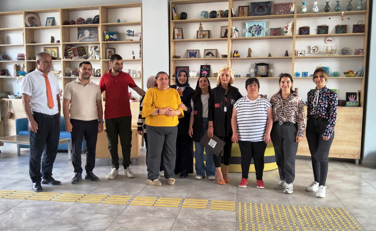 Açık Kapı, Gündüz Engelli Bakım Merkezinde