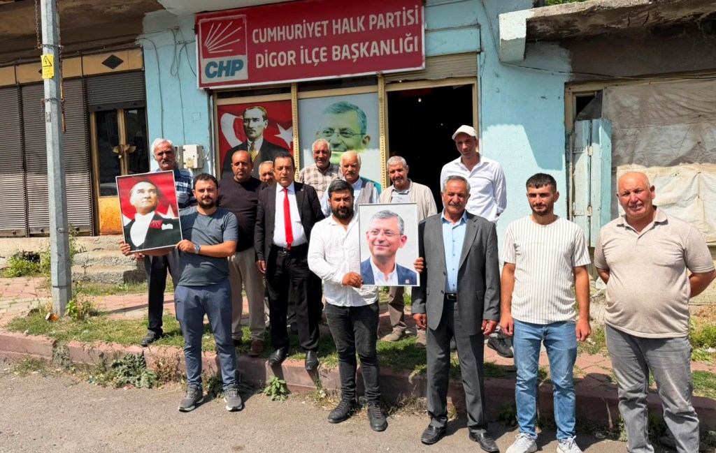 Kars’ın Digor ilçe örgütü, CHP’den istifa ederek YENİ Parti’ye katıldı