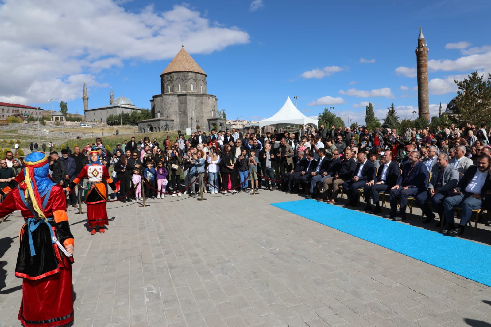 Kars 2. Altın Eller Geleneksel El Sanatları Festivali Başladı