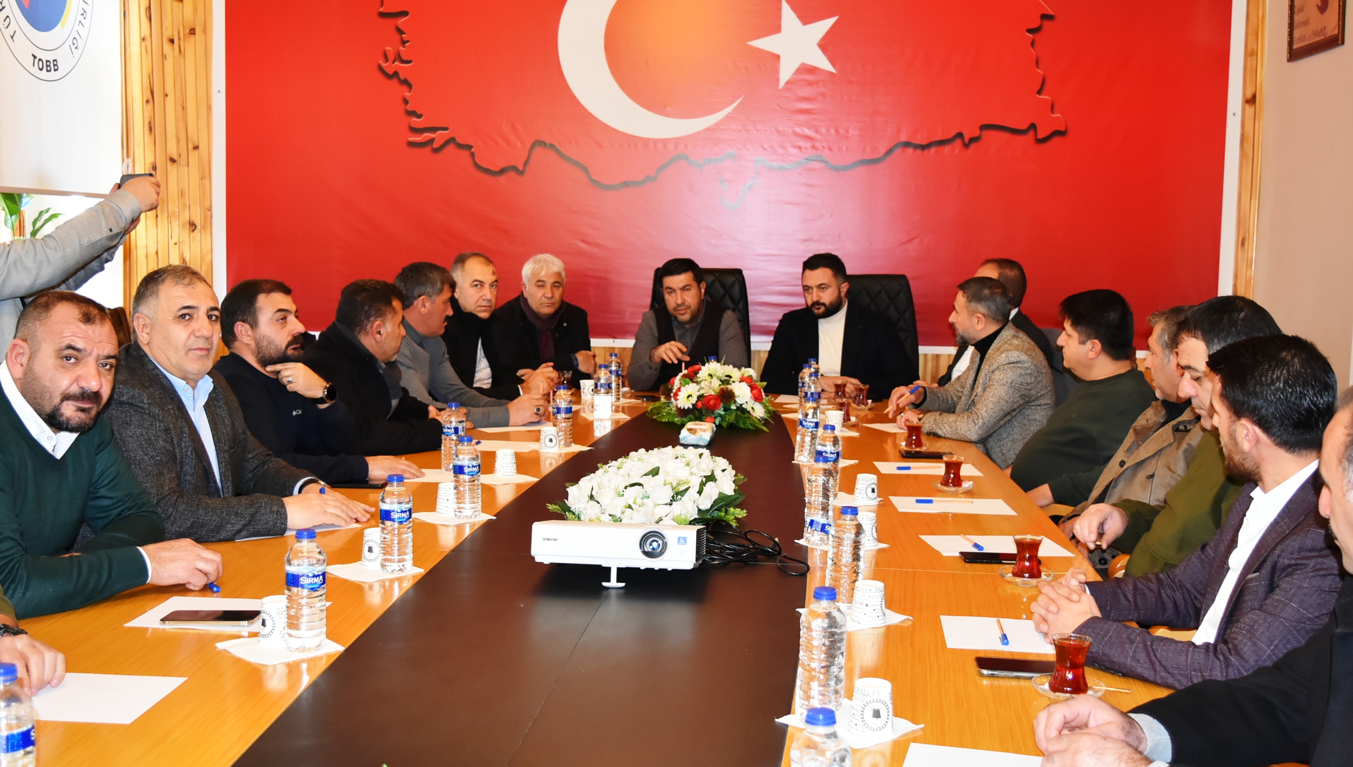 Kars’ta müteahhitler dernekleşiyor