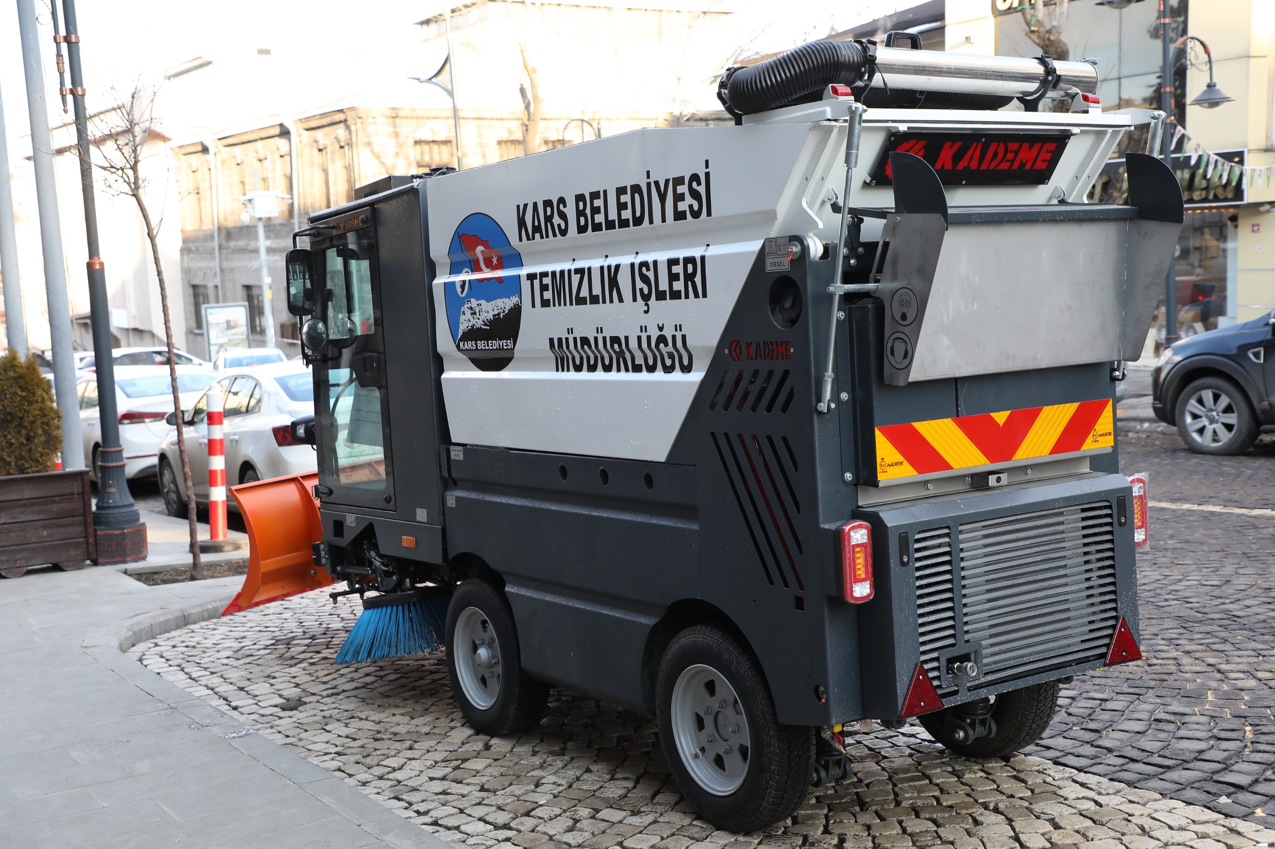 Kars Belediyesi araç filosuna kattı