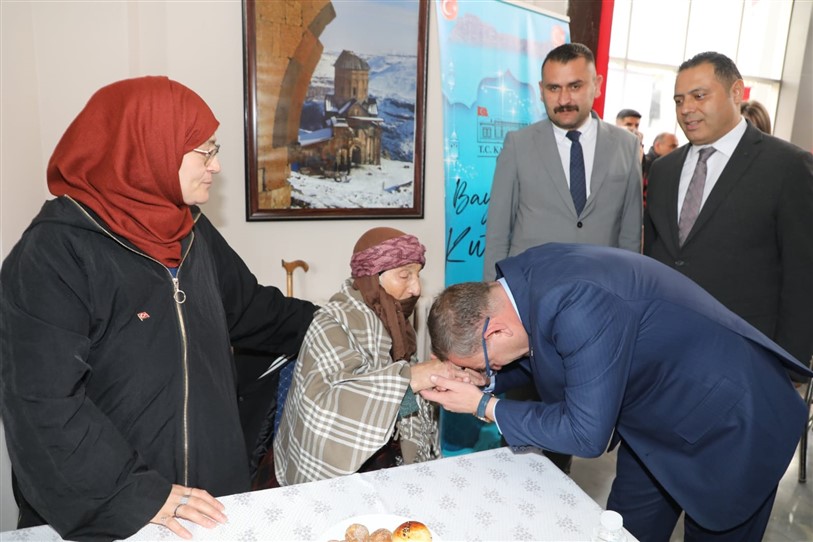 Kars Valisi Ziya Polat Ramazan Bayramı vesilesiyle yoğun mesai harcadı