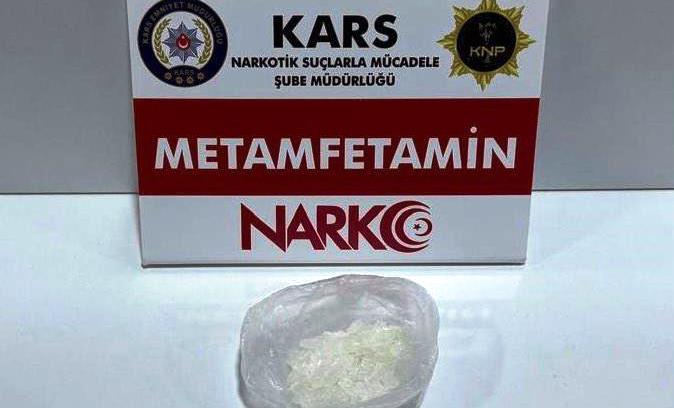 Kars’ta 2 torbacı tutuklandı