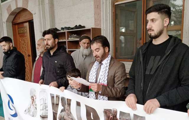 Kars Milli Gençlik Derneği soykırıma ‘Dur’ dedi