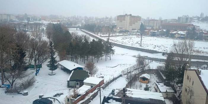 Kars’ta kar yağışı devam ediyor