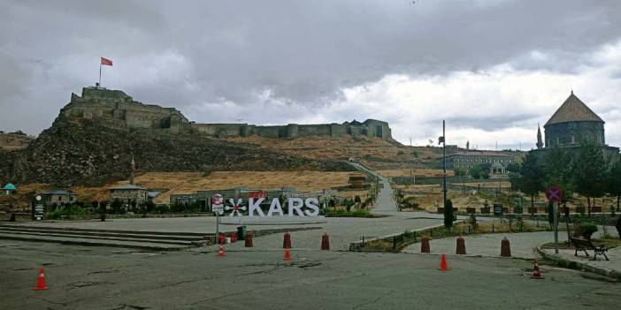 Kars nüfusu erimeye devam ediyor