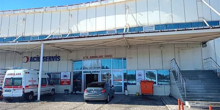 Devlet Hastanesinin çatısında ilginç görüntüler oluştu