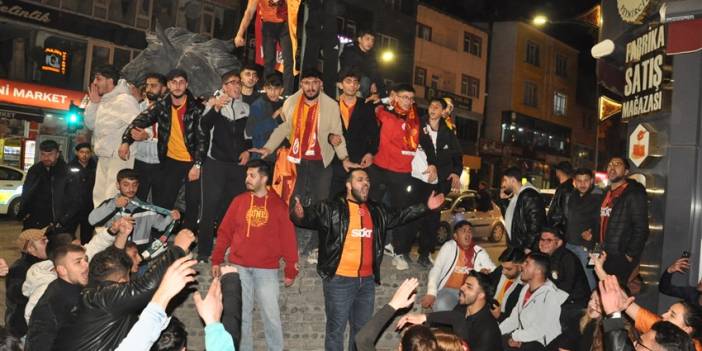 Galatasaray taraftarları Kars’ta şampiyonluğu erken kutladı