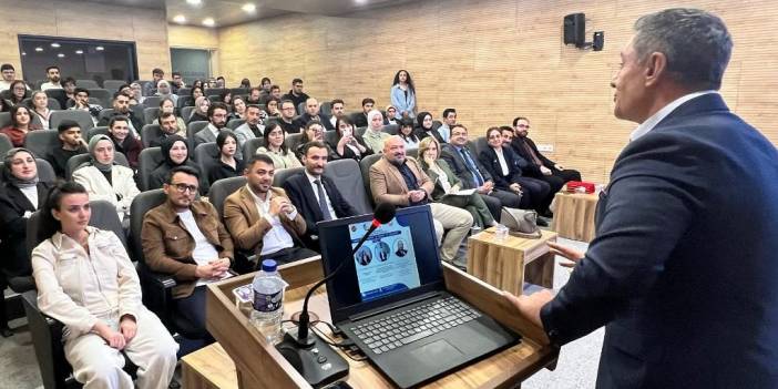 Gökhan Türkeş Öngel Kastamonu Üniversitesi’nde Gençlerle Buluştu