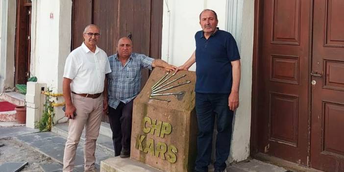 Kars CHP’de kopuşlar devam ediyor